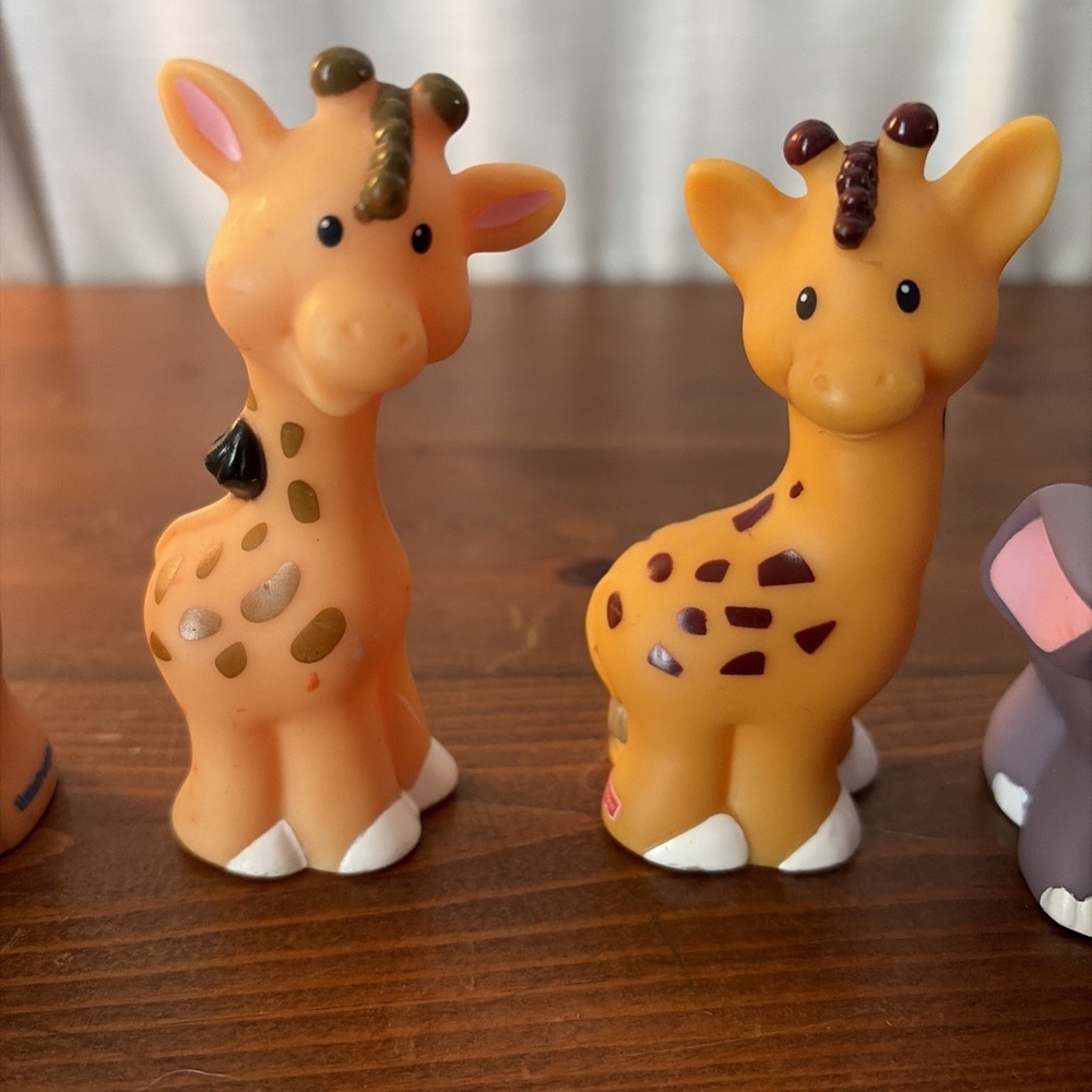 Fisher Price Little People Noahs Ark/ Zoo Bear Elephant Giraffe Tiger Lot of 5 - Picture 3 of 9